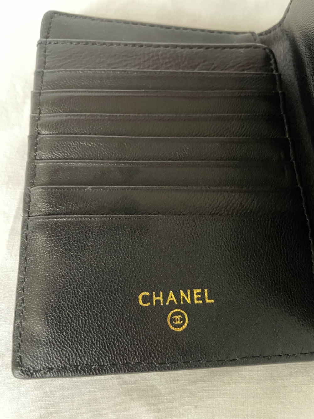 Chanel GWP Passport Holder Black and Gold - Picture 7 of 9